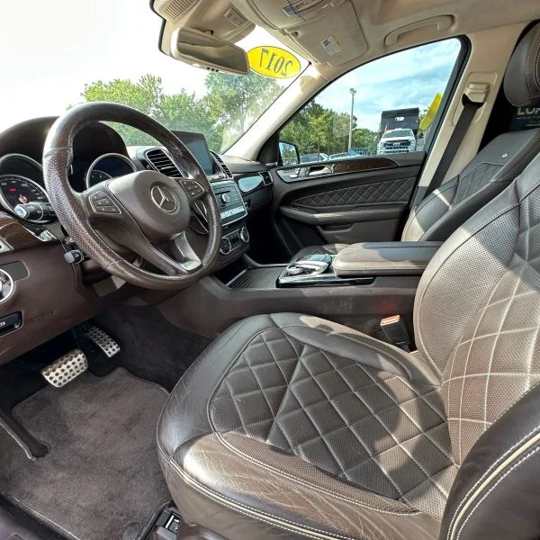 Used 2017 White Mercedes-Benz GLE 43 Sport Utility 4D image 33
