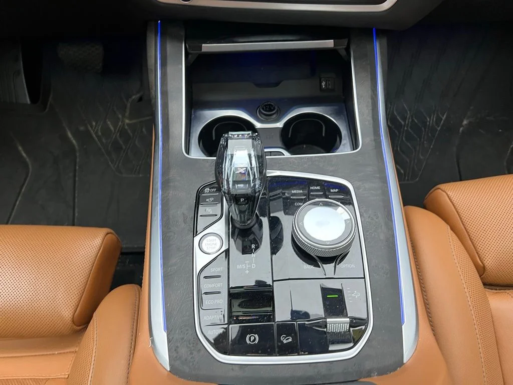Used 2022 Green BMW xDrive40i image 22