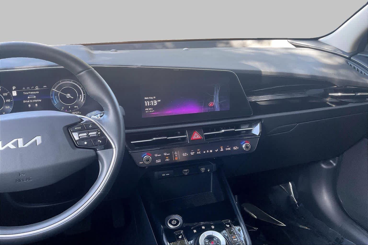 Pre-Owned 2023 Kia Niro EV Wind