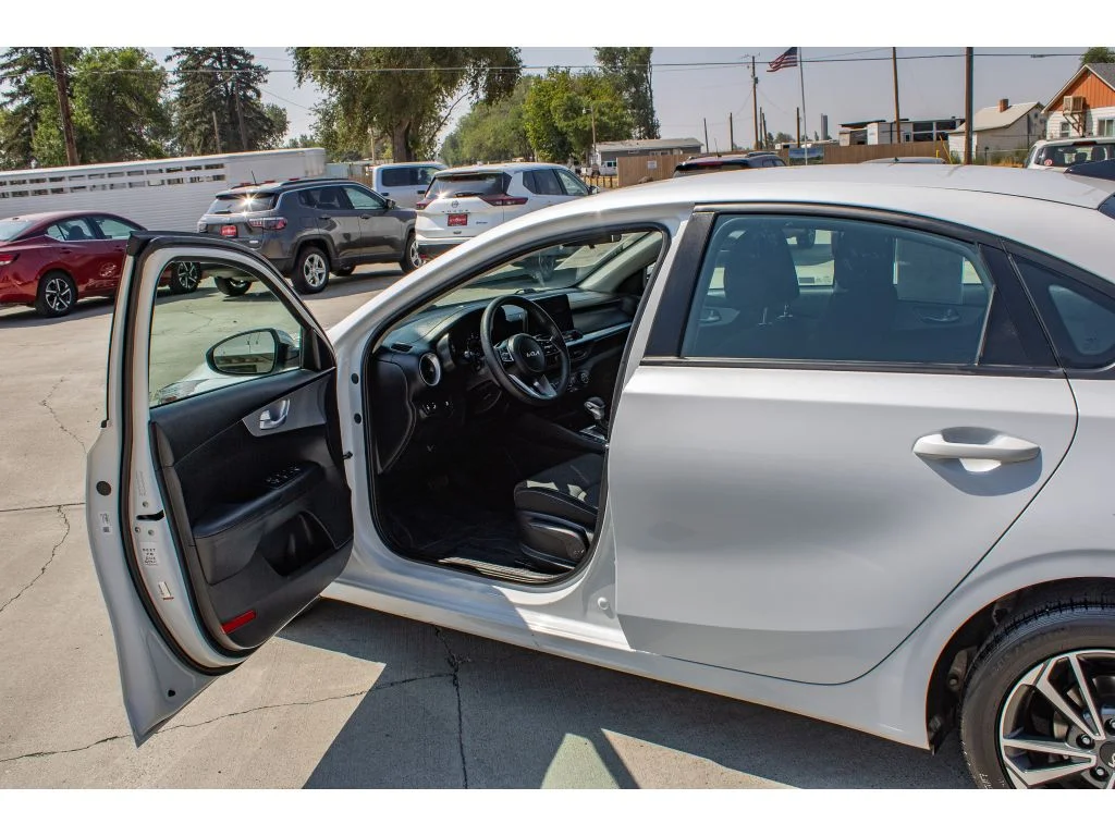 Used 2024 Snow White Pearl Kia LXS image 24