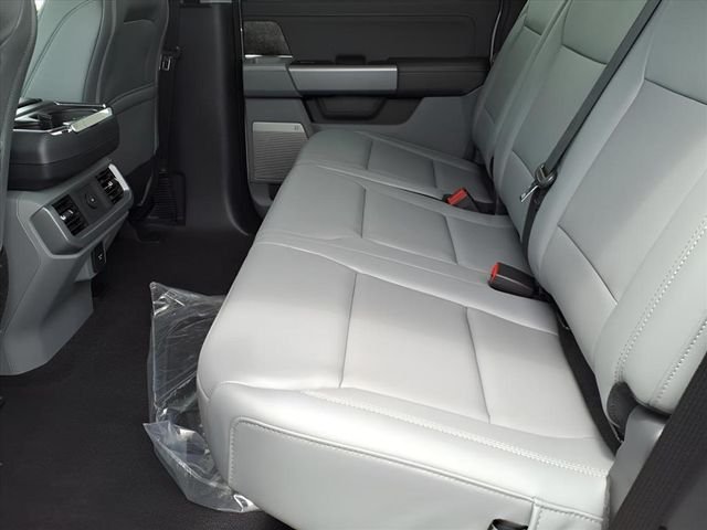2025 Ford F-150 Lightning Flash - Photo 10