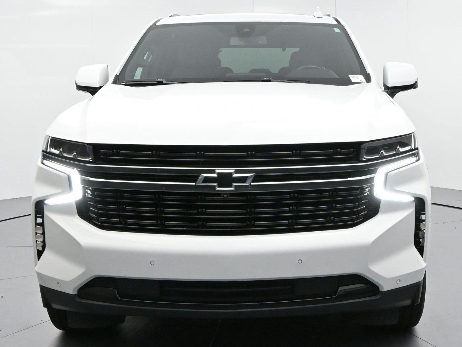 Used 2022 Summit White Chevrolet RST image 2