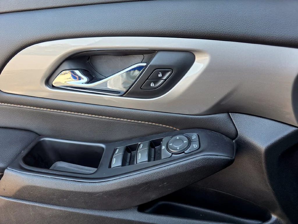 Used 2019 SATIN STEEL METALLIC Chevrolet LT Cloth image 15