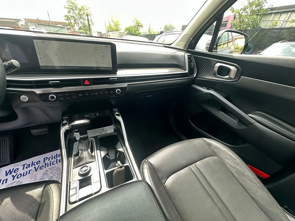 Used 2024 Silver Kia S image 31