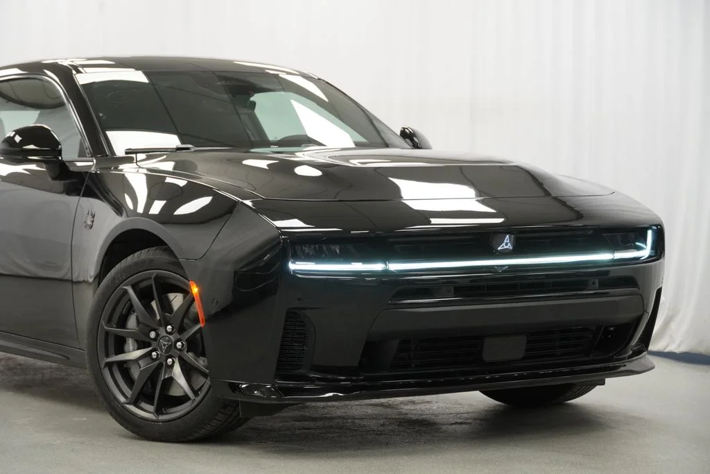 New 2026 Diamond Black Crystal Pearlcoat Dodge Scat Pack Plus image 3