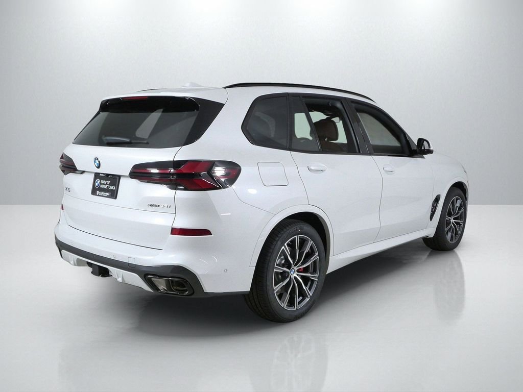New 2026 Mineral White Metallic BMW xDrive40i image 9