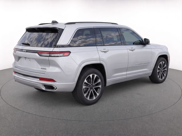 Used 2023 Silver Jeep Overland image 4