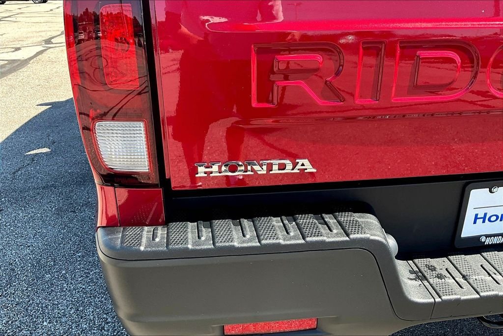 New 2026 Radiant Red Metallic II Honda RTL image 8