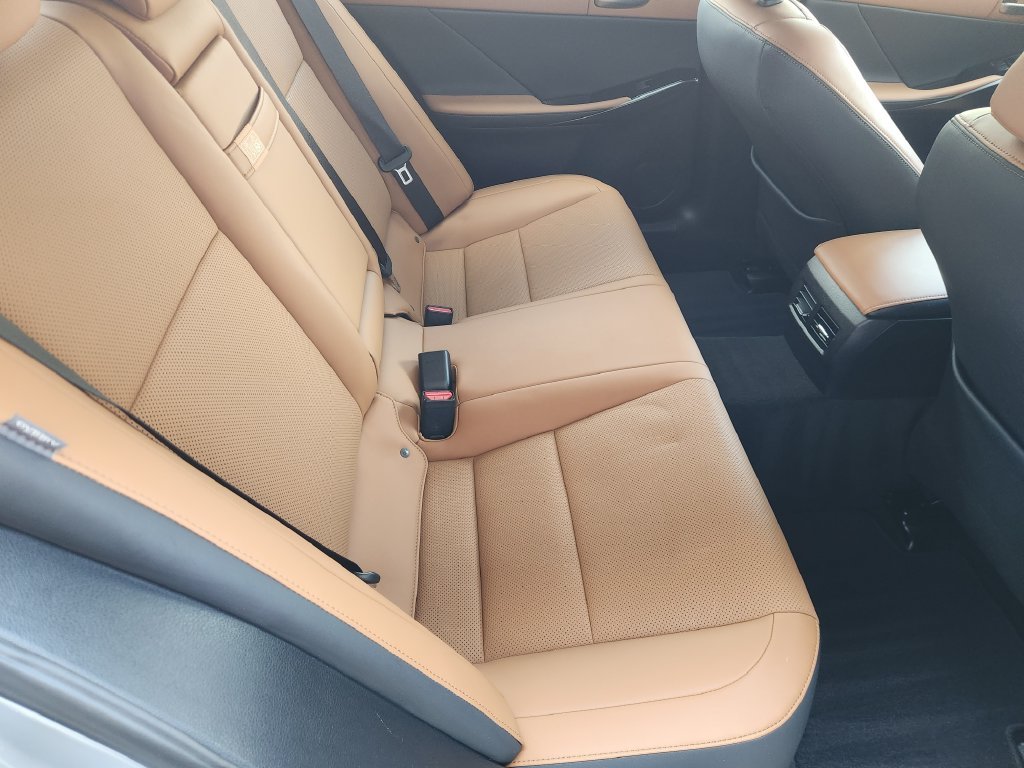 Certified Used 2024 Iridium Lexus 300 image 31
