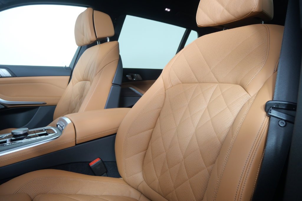New 2027 Black Sapphire Metallic BMW xDrive40i image 11