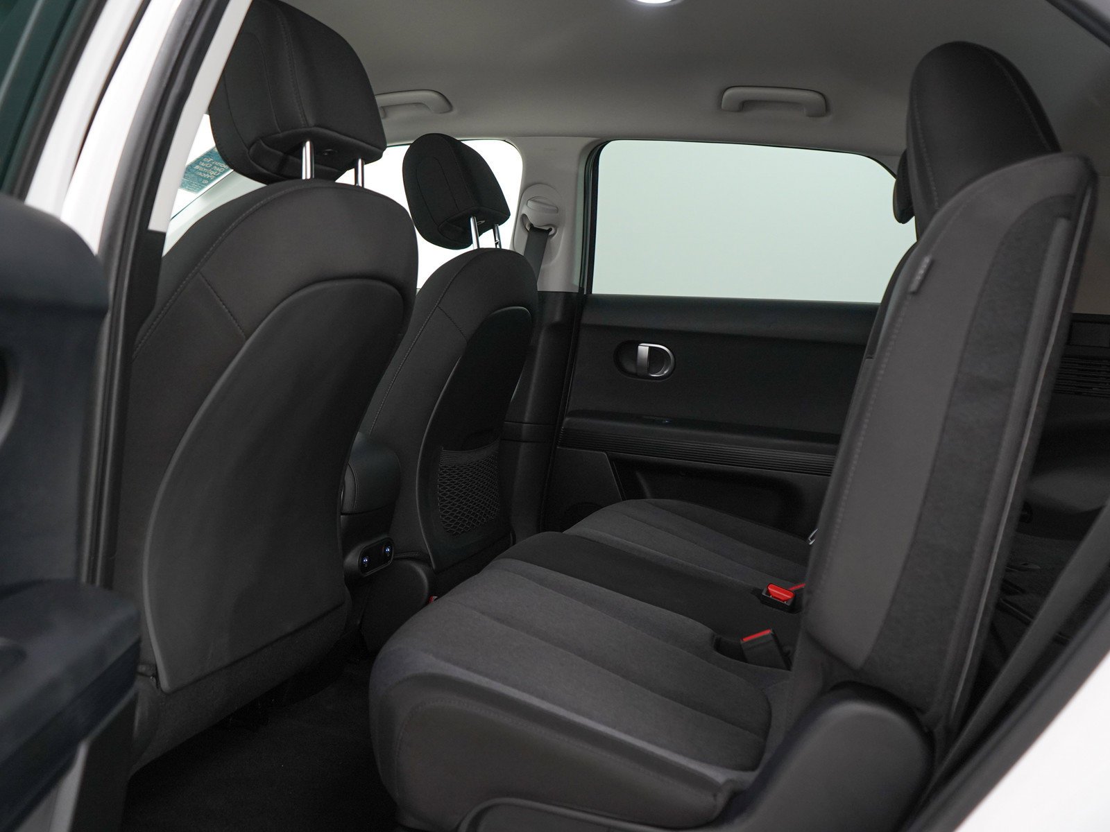 2024 Hyundai IONIQ 5 SEL - Photo 18