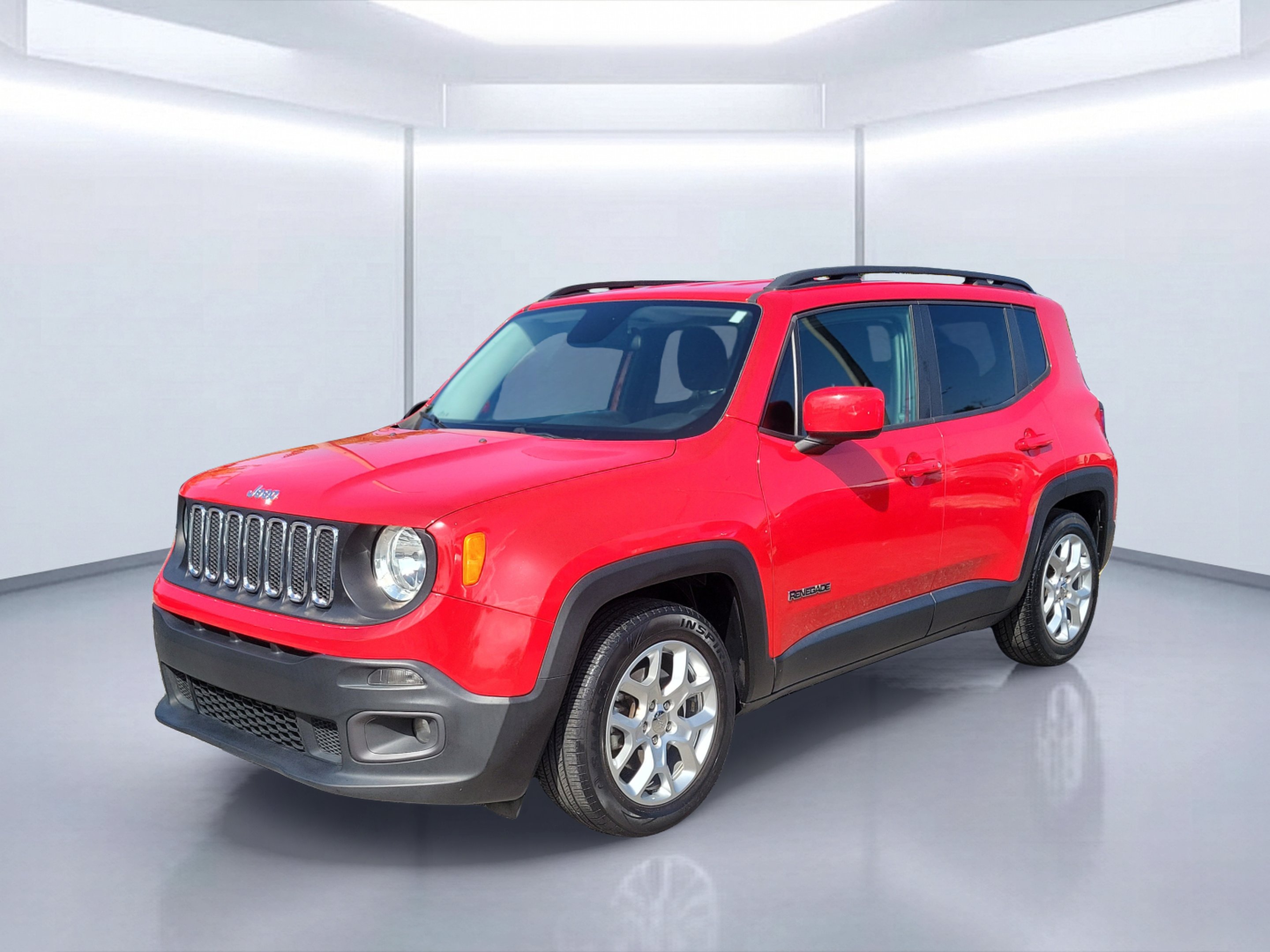 Used 2017 Colorado Red Jeep Latitude image 2