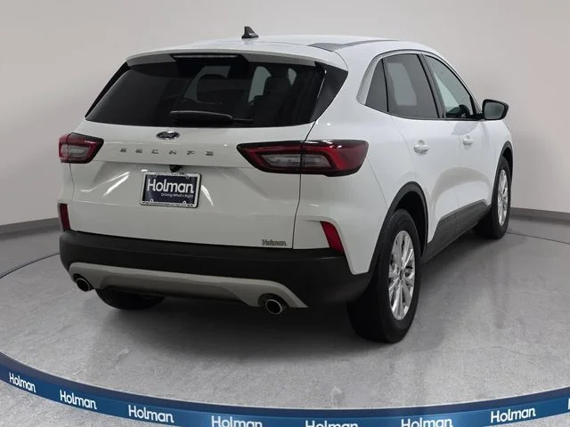 Certified Used 2023 Oxford White Ford Active image 5
