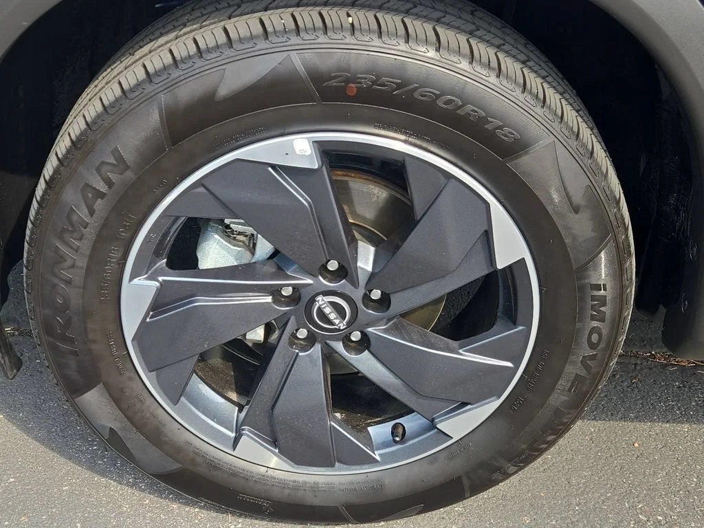 2025 Nissan Rogue SV - Photo 43