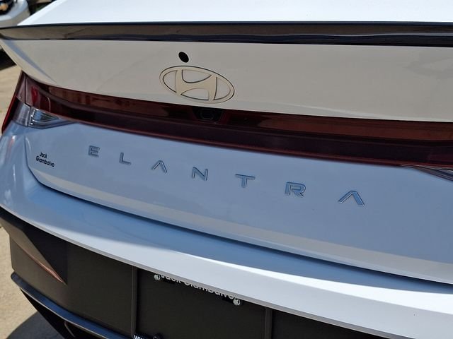 Certified Used 2025 White Hyundai SEL Sport image 31