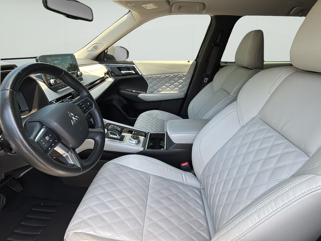 2023 Mitsubishi Outlander SEL - Photo 14