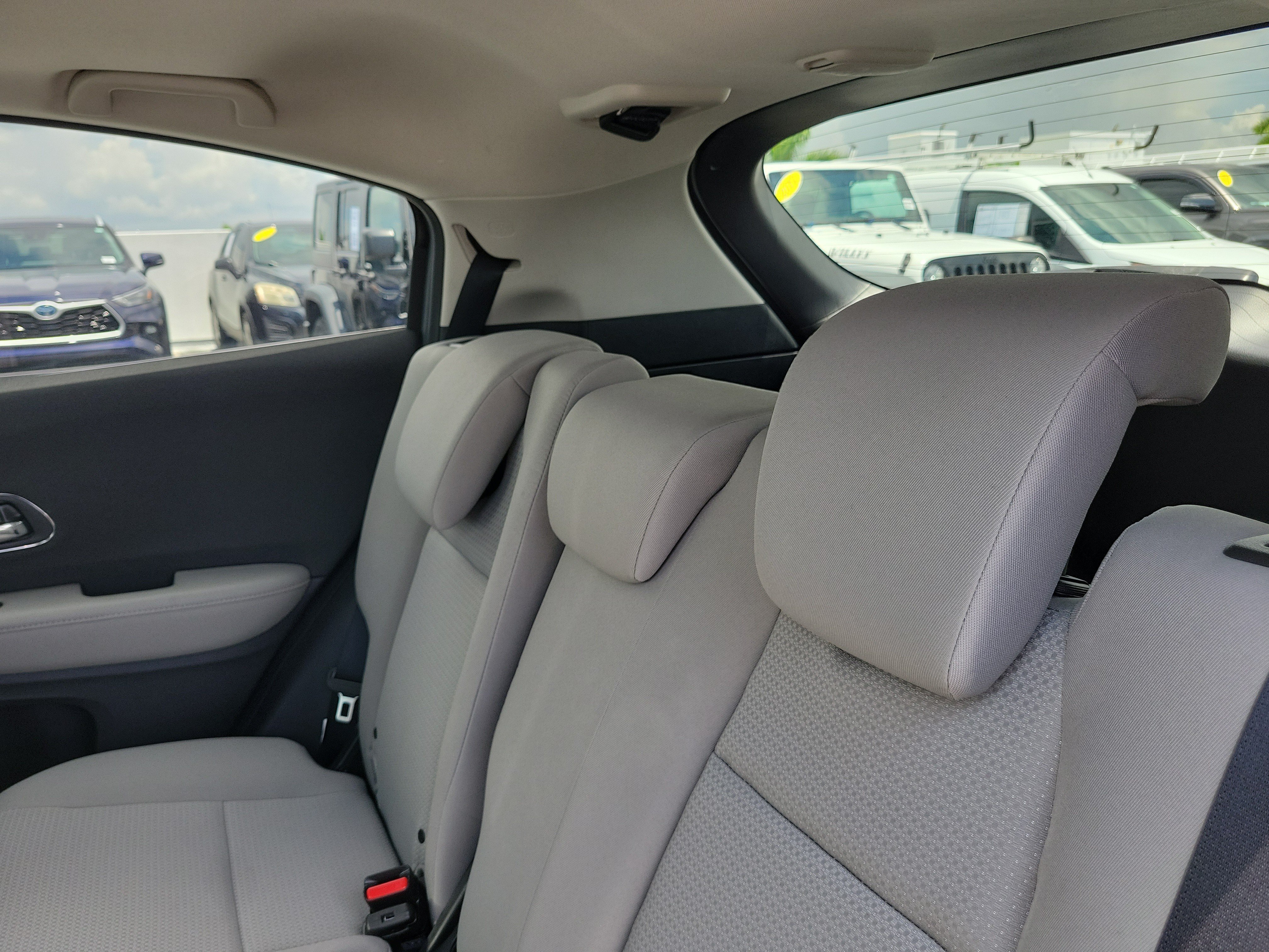 Used 2022 Silver Honda EX image 11