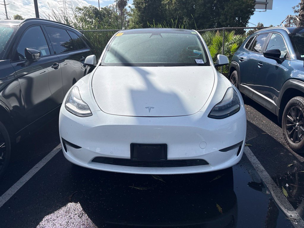 Used 2020  Tesla Performance image 2