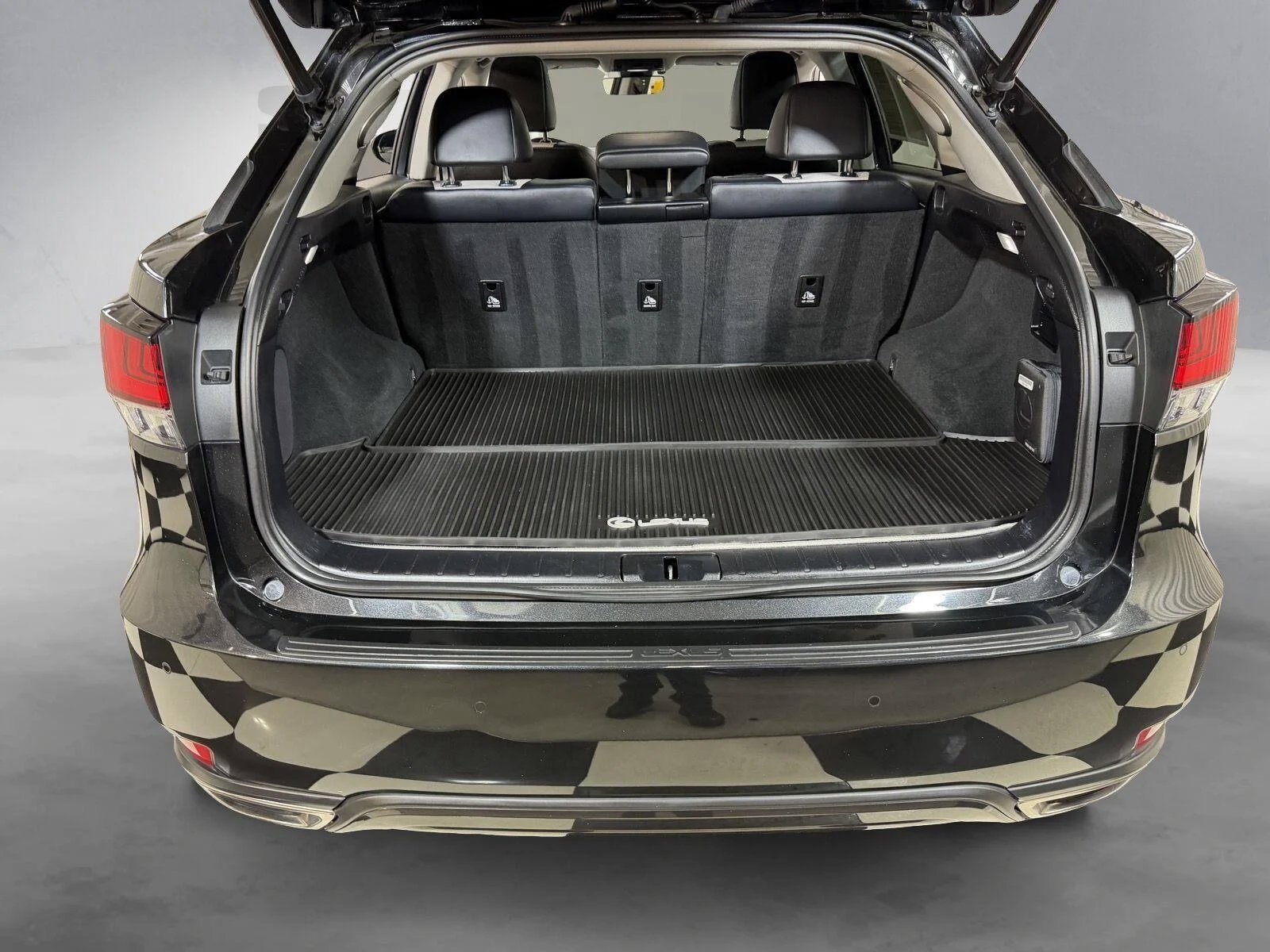 Used 2022 Black Lexus 350 image 28