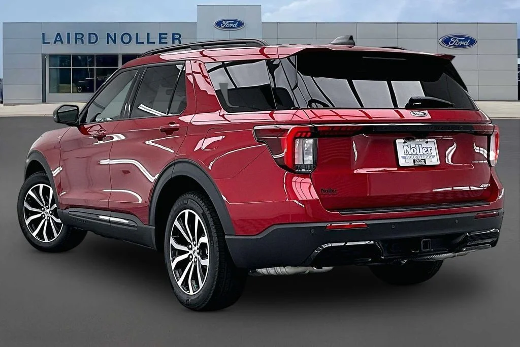 New 2026 Red Metallic Ford ST-Line image 3