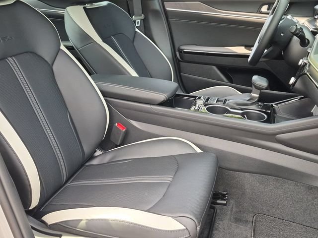 New 2026 Wolf Gray Kia GT-Line AWD image 27