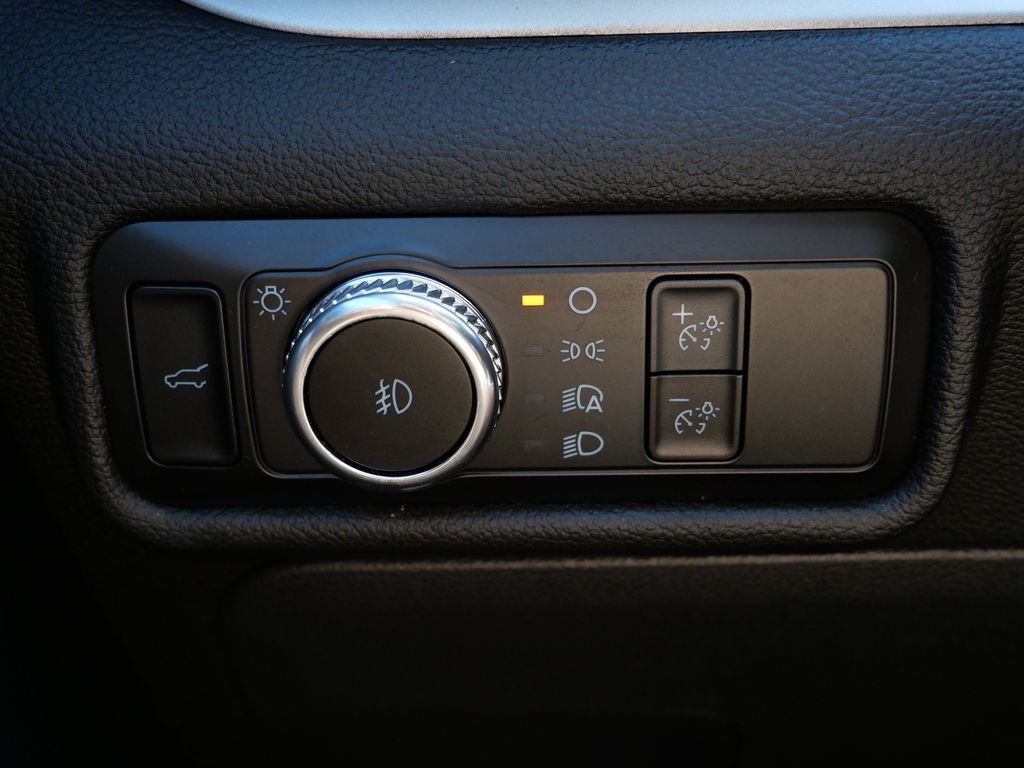 Certified Used 2022 Gray Ford XLT image 26