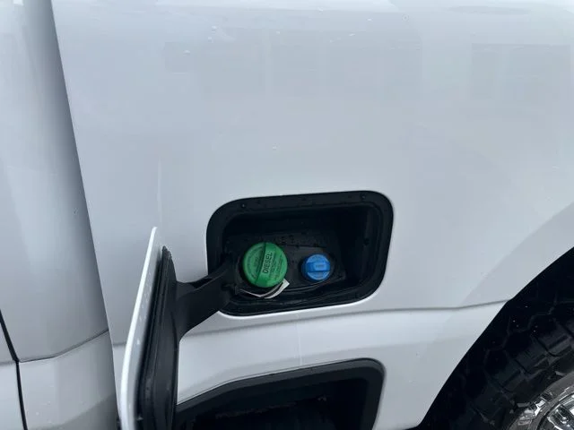 Used 2023 Oxford White Ford Lariat image 28