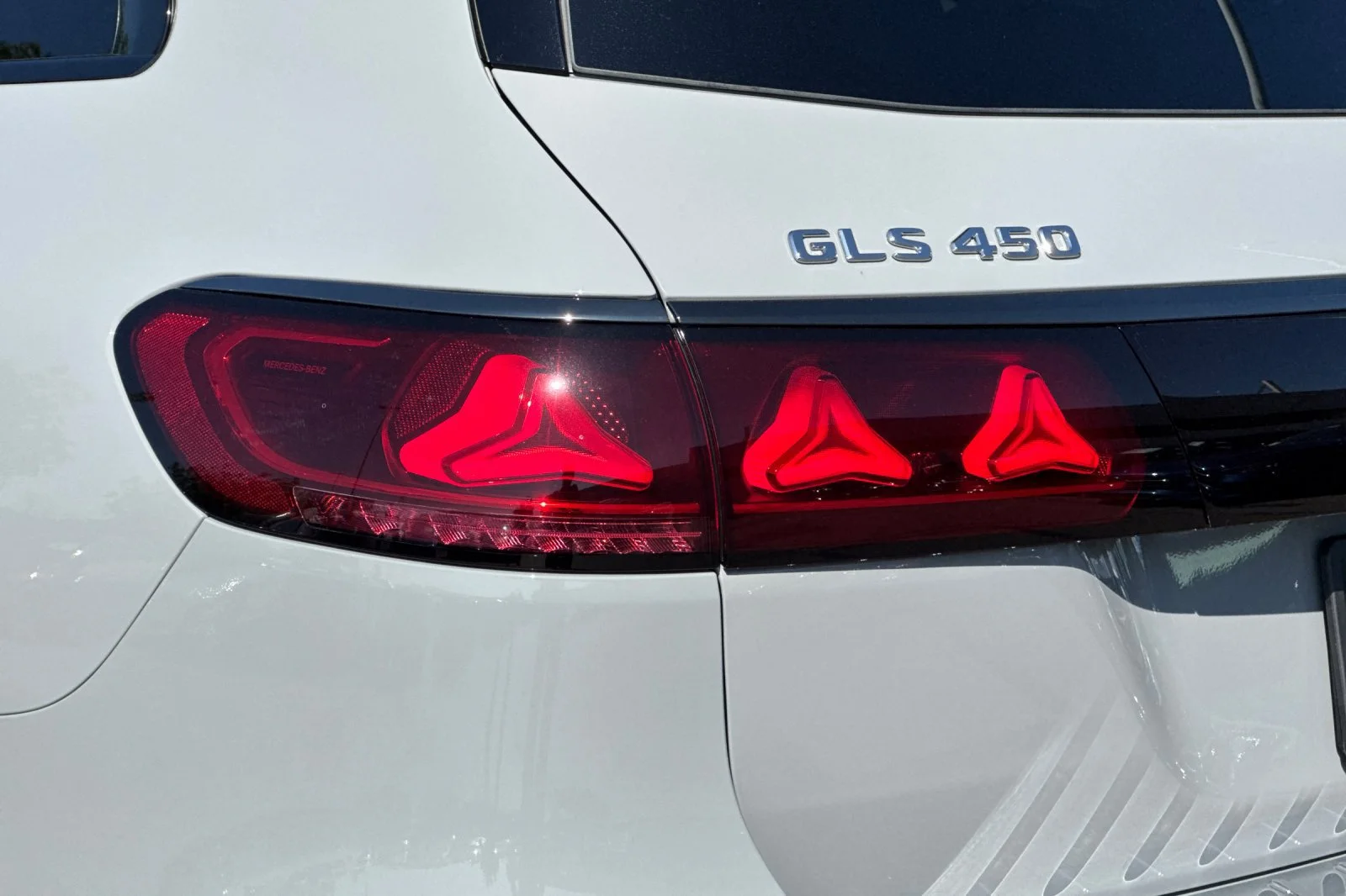 New 2027 MANUFAKTUR Alpine Grey Mercedes-Benz GLS 450 image 24