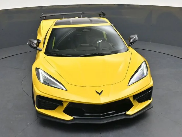 Used 2025 Yellow Chevrolet Stingray image 32