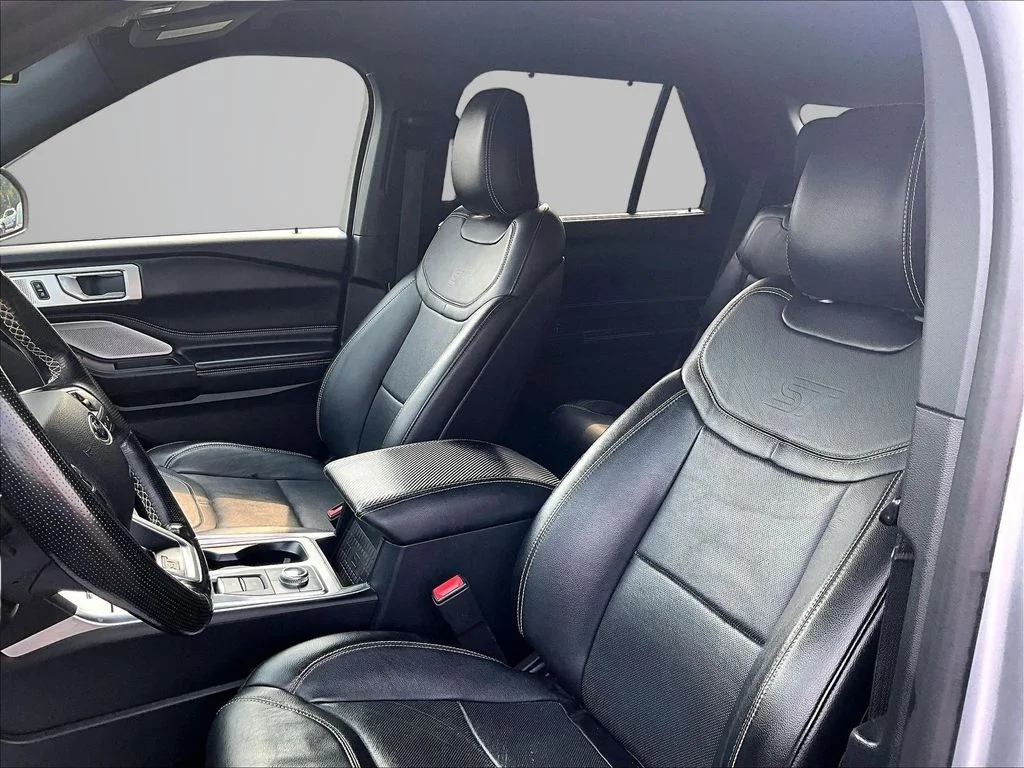 Used 2020 Silver Ford ST image 23