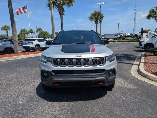 Used 2025 Silver Jeep Trailhawk image 8