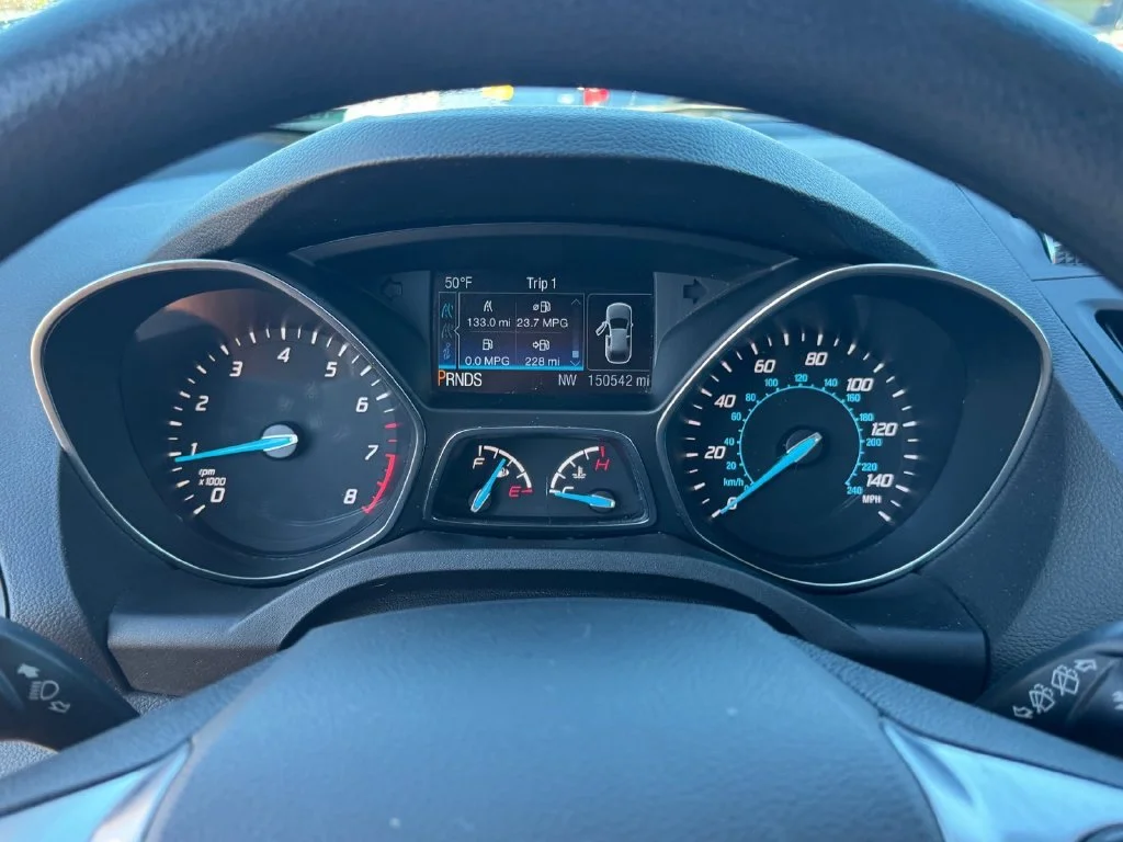 Used 2015 Silver Ford SE image 19