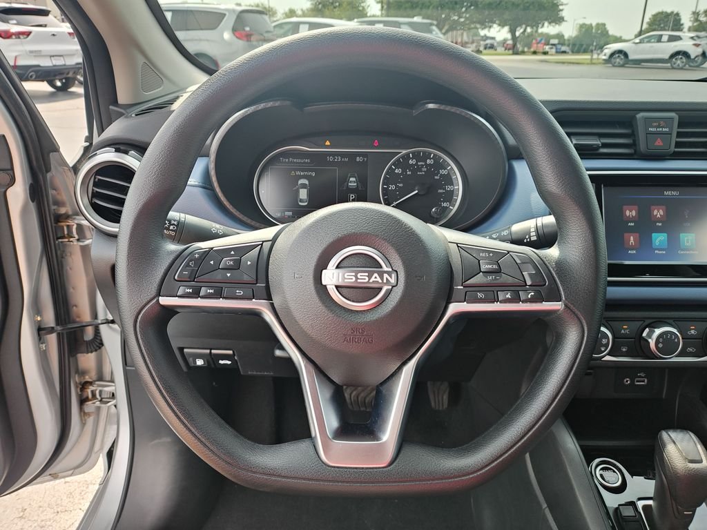 Used 2025 Silver Nissan 1.6 SV image 17