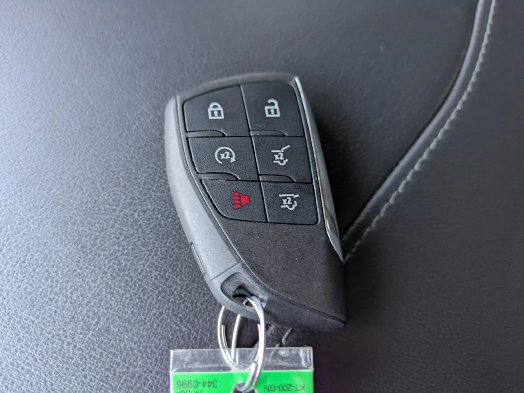 Used 2025 White Chevrolet LT image 33