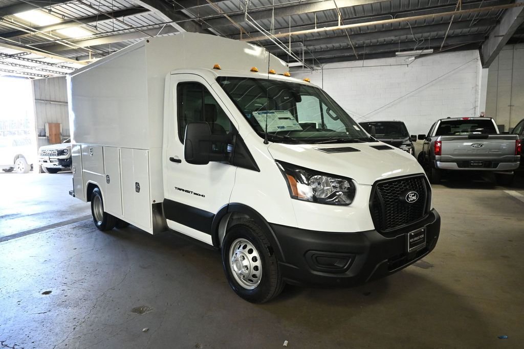 2026 Ford Transit Chassis Cab Base