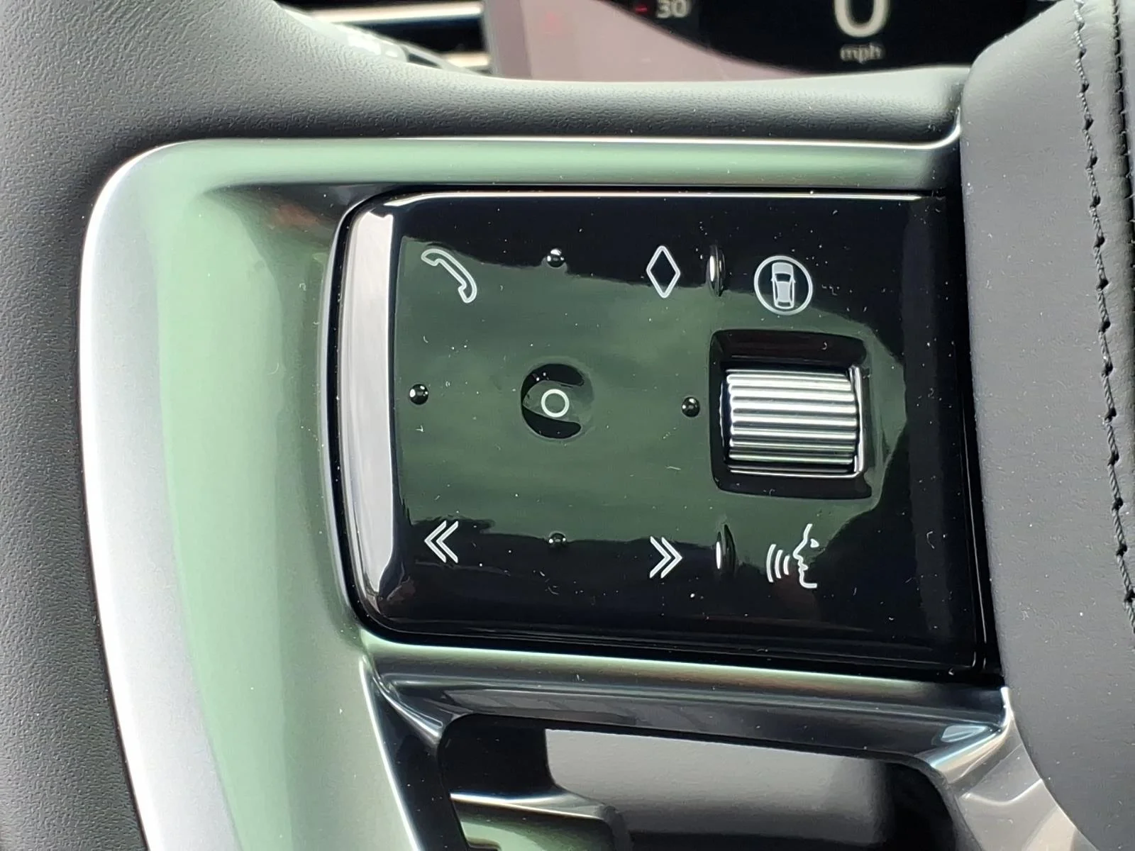 New 2026 Carpathian Grey Land Rover SE LWB image 16