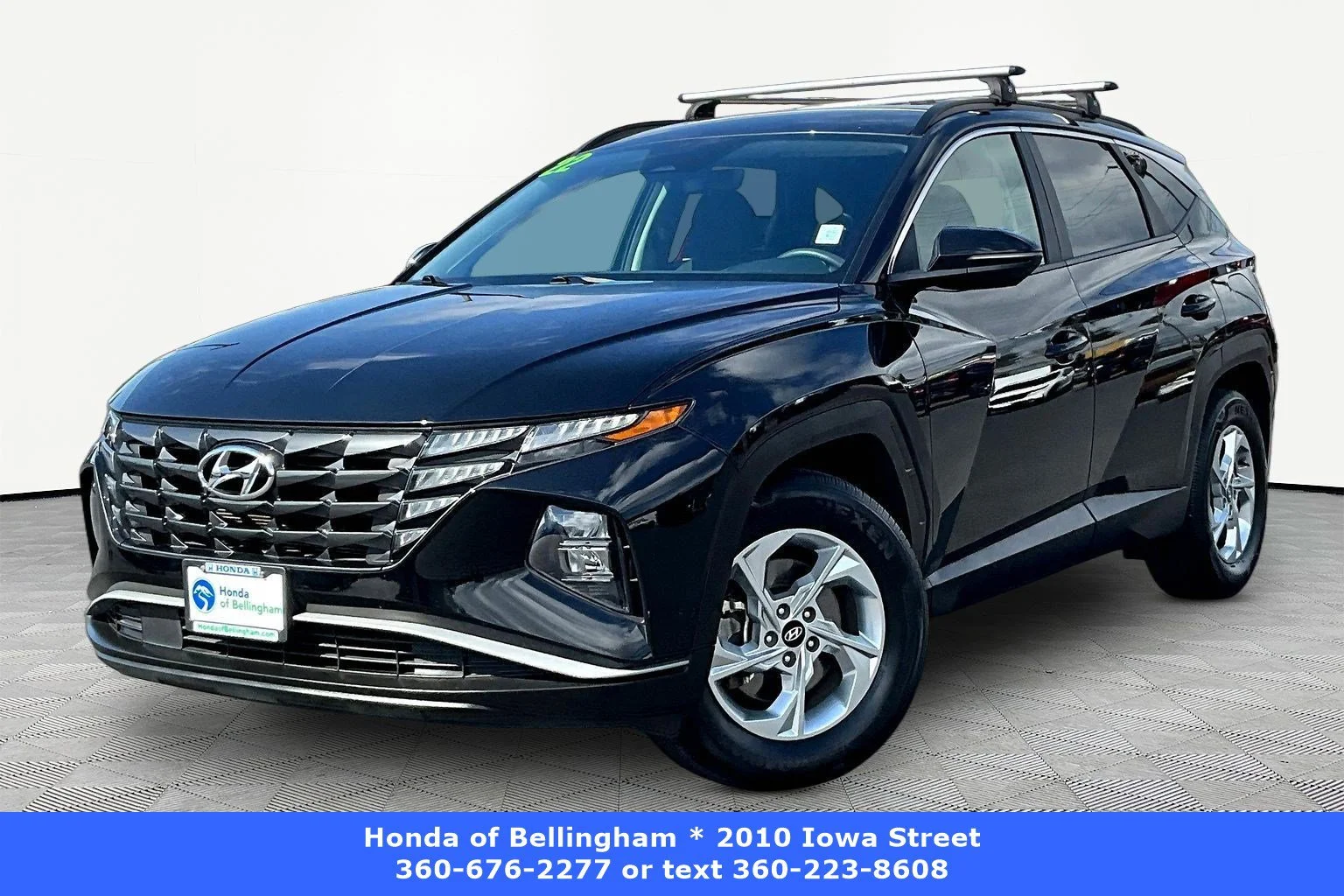 Used 2022 Phantom Black Hyundai SEL image 3