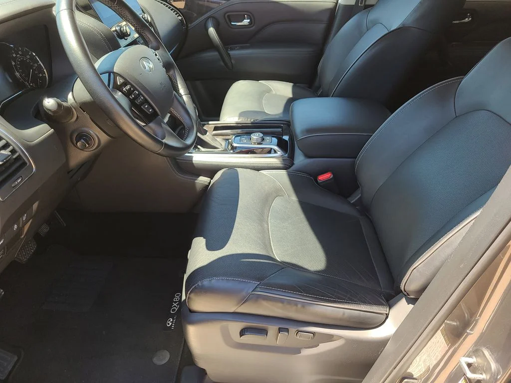 Used 2024 Gray INFINITI LUXE image 24