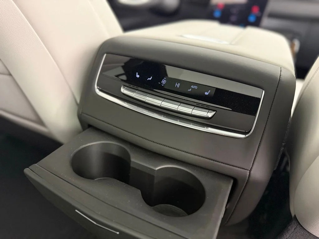 2026 Cadillac Escalade Platinum Sport - Photo 28