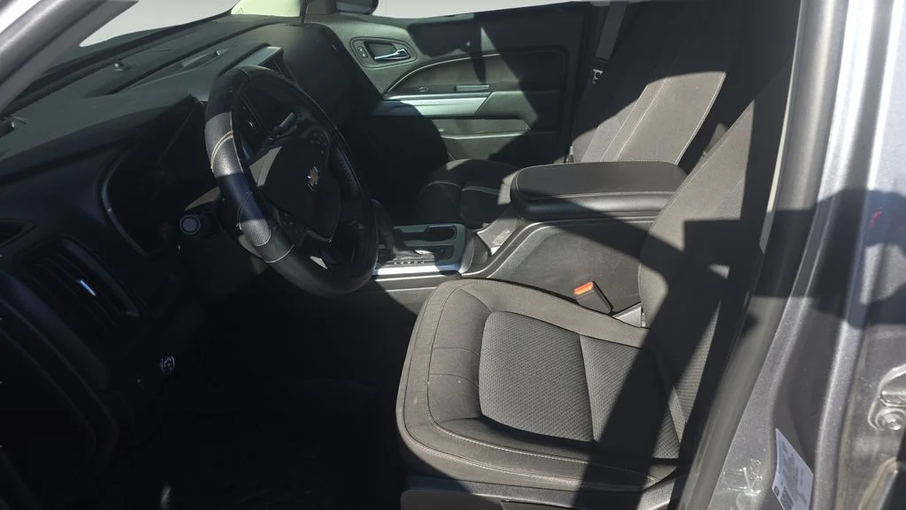 Used 2021 Gray Chevrolet LT image 14