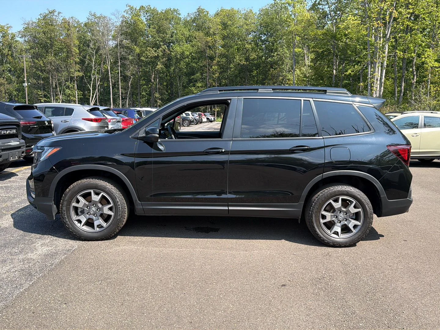 Used 2023 Crystal Black Pearl Honda TrailSport image 11