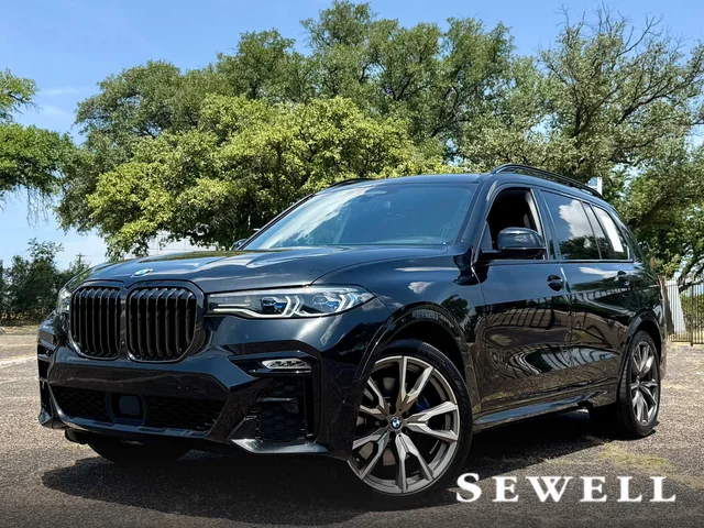 Pre-Owned 2022 BMW X7 M50i