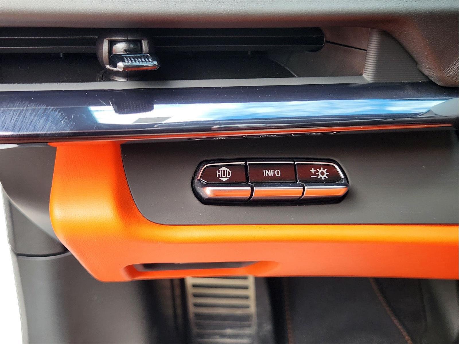 2025 Chevrolet Corvette Stingray photo 21 of 30