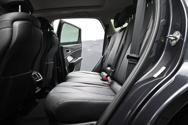 Used 2019  Acura Technology Package image 16