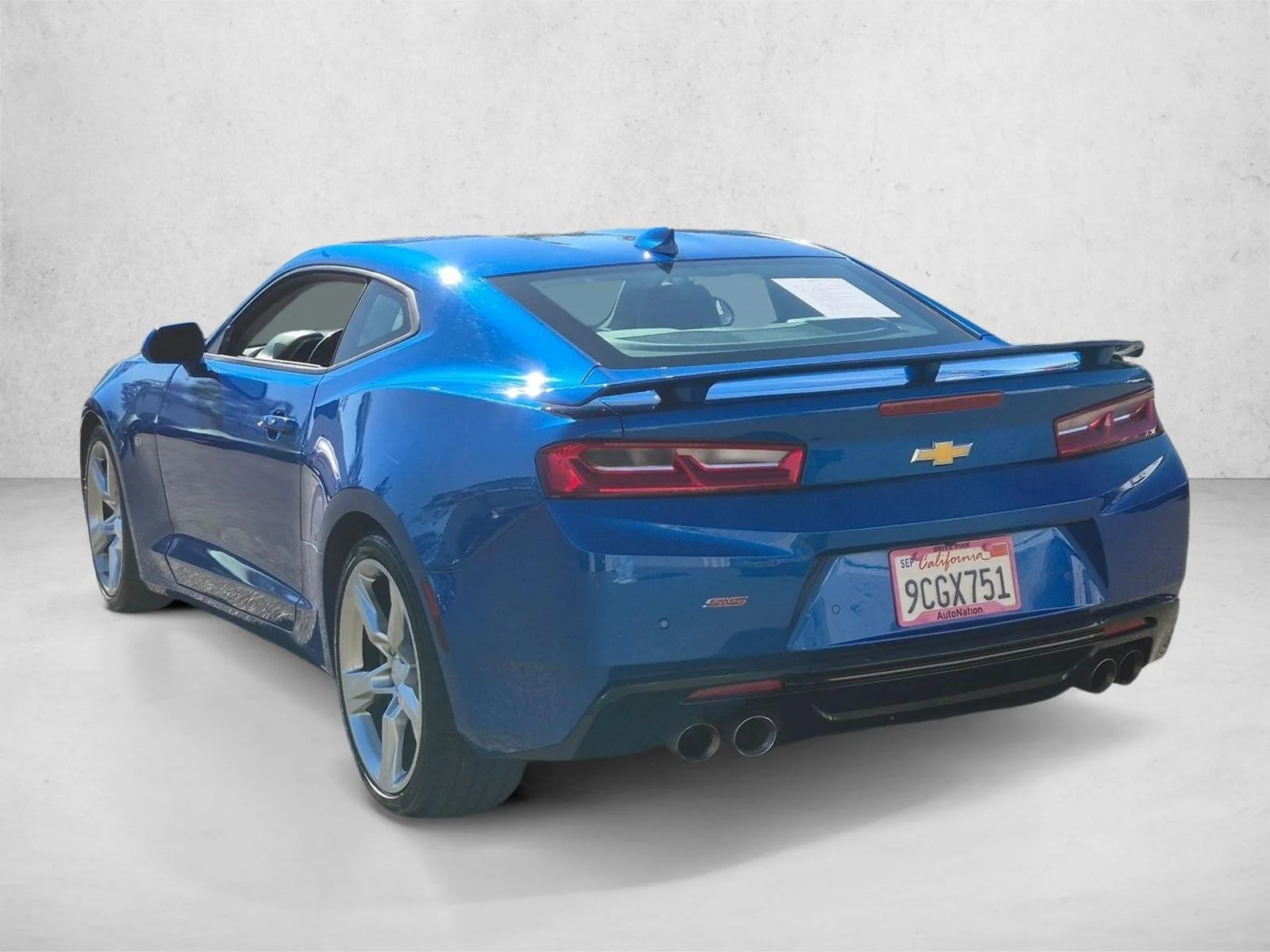 Used 2017 Hyper Blue Metallic Chevrolet 2SS image 8
