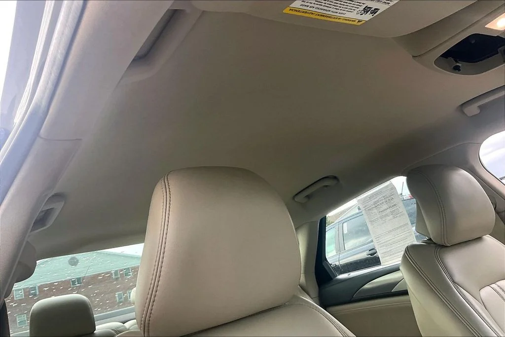 Used 2019 White Lincoln Standard image 20