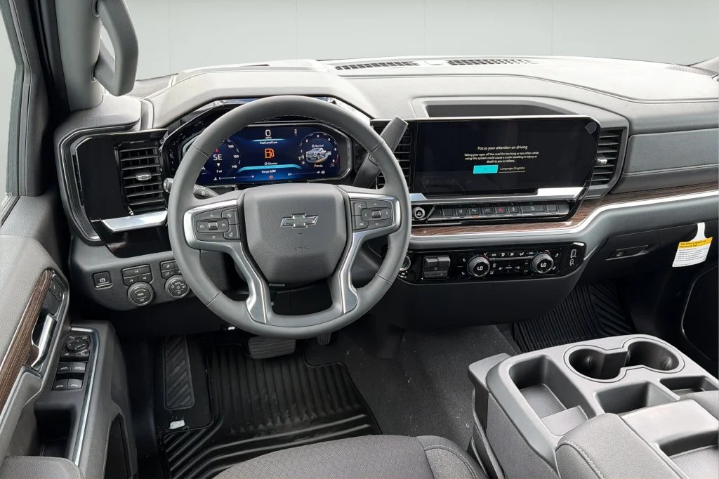 New 2026 Summit White Chevrolet LT image 21
