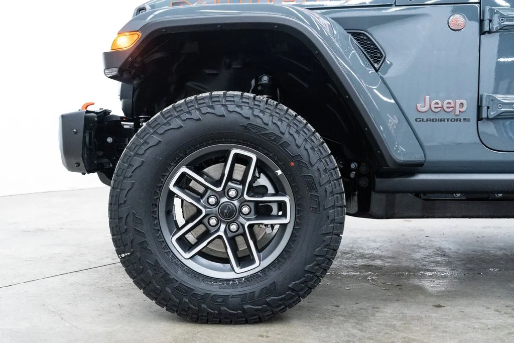 New 2026 Anvil Clear-Coat Exterior Paint Jeep Mojave X image 7