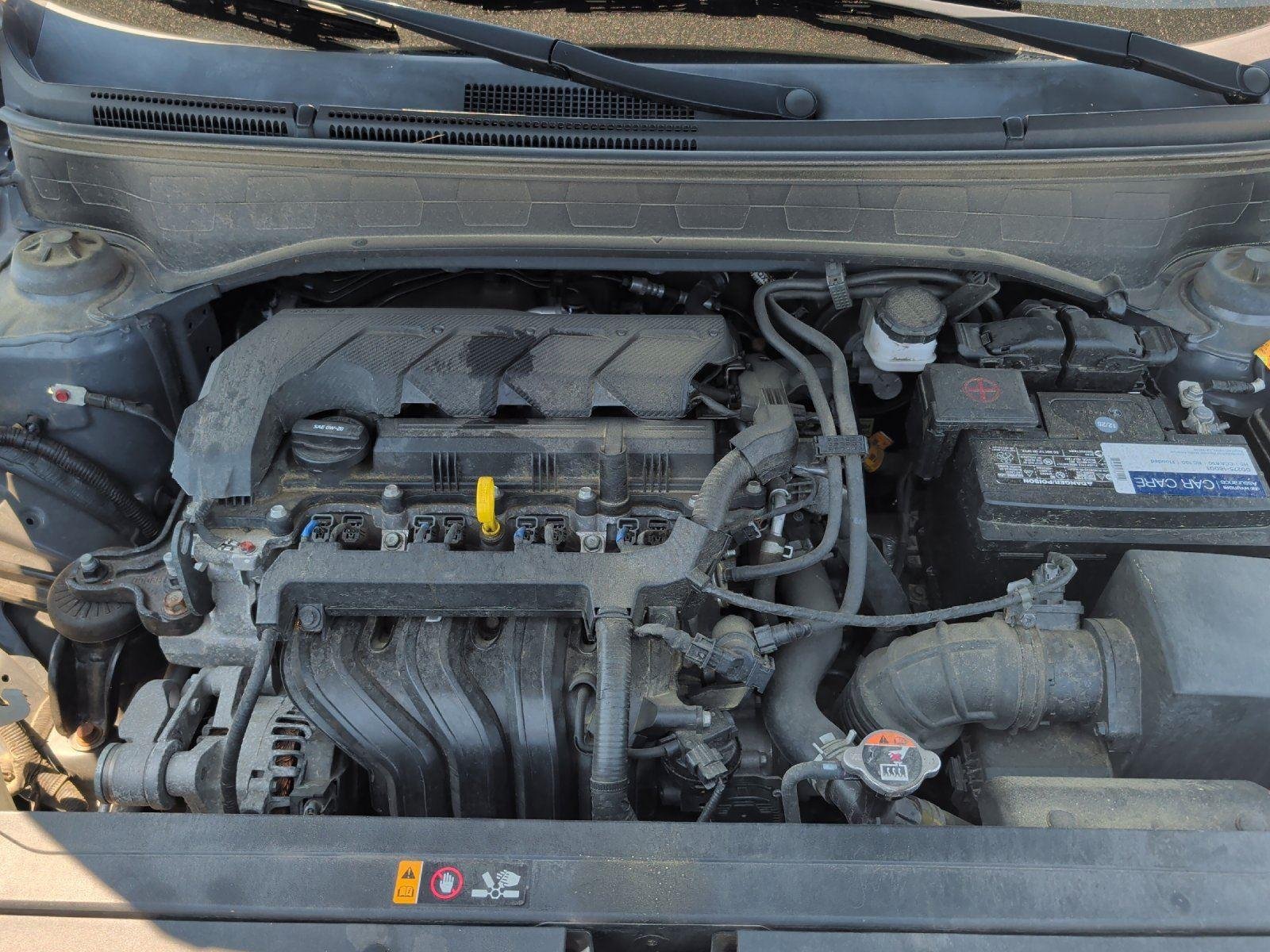 Used 2021 Galactic Gray Hyundai SE image 9