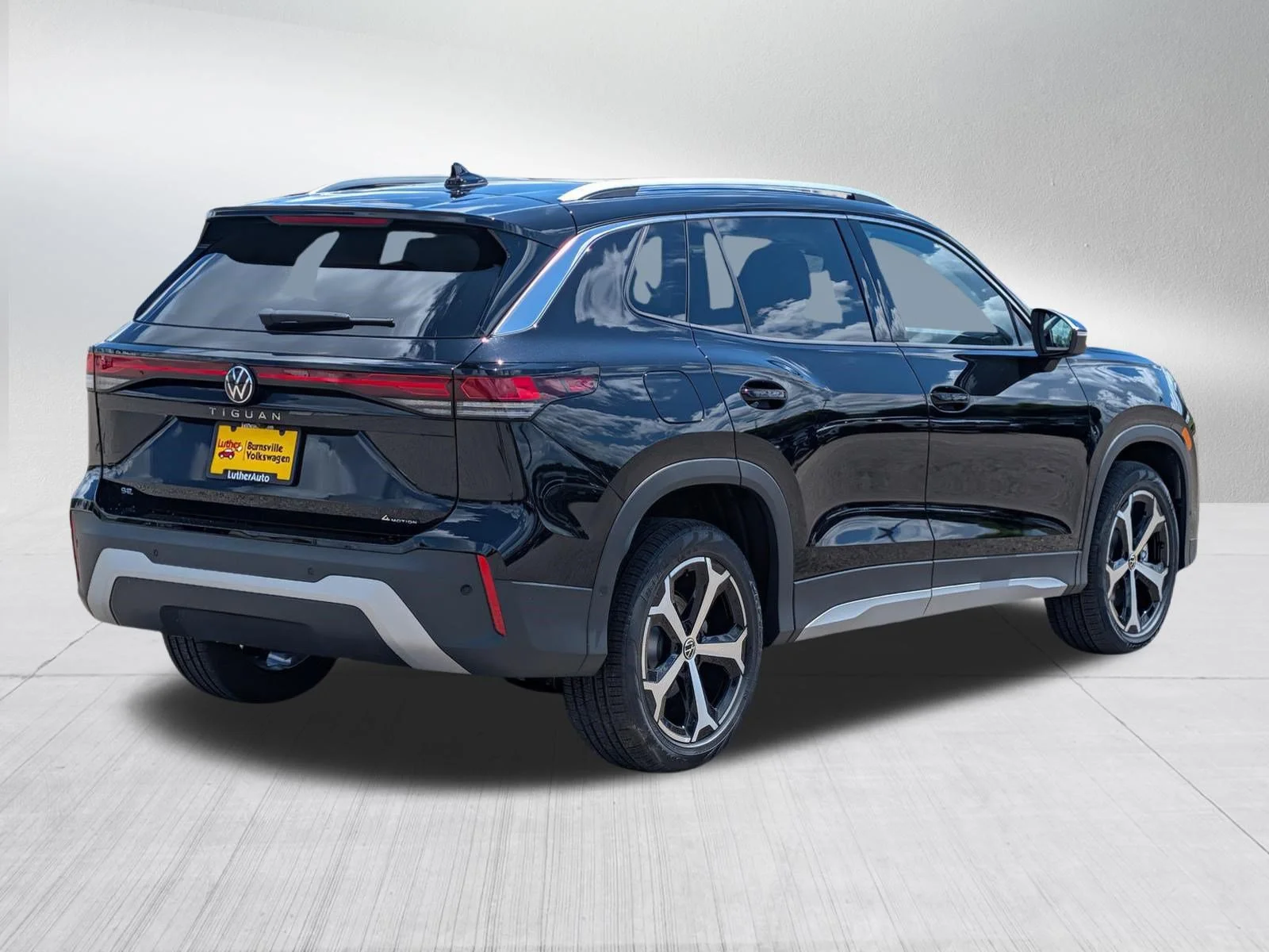New 2026 Deep Black Pearl Volkswagen SE image 4